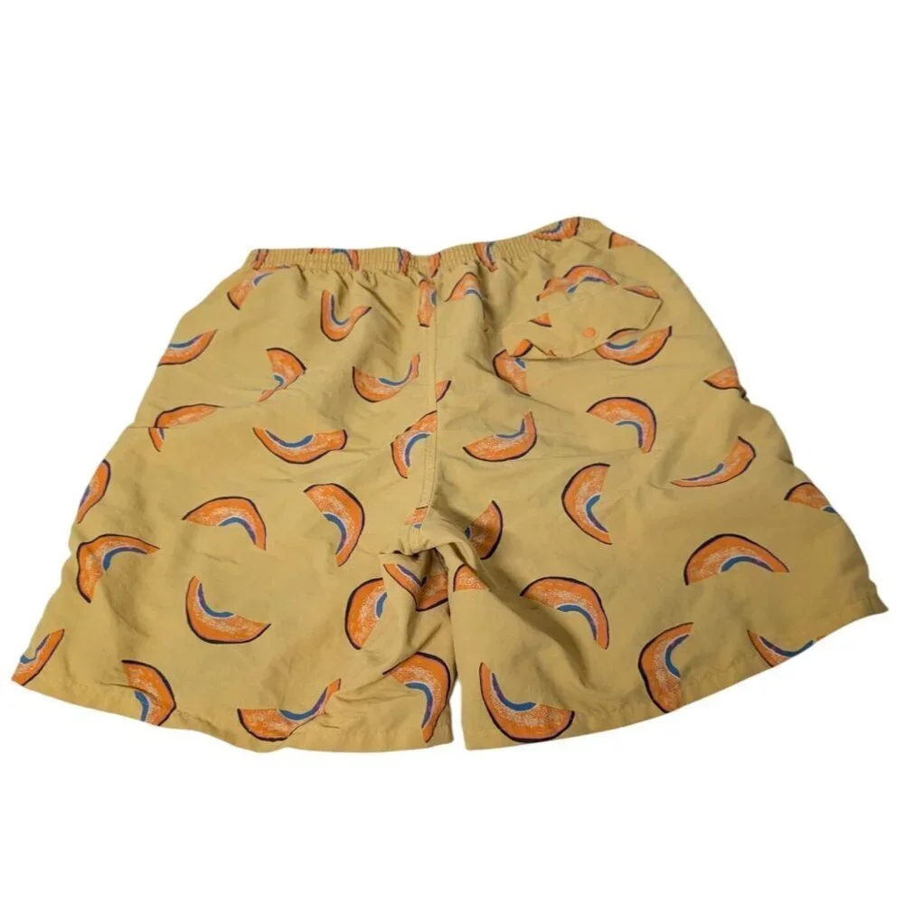 Patagonia Melon Printed 6” Baggies Mens Size XS Yellow Mesh Lined Swim Trunks